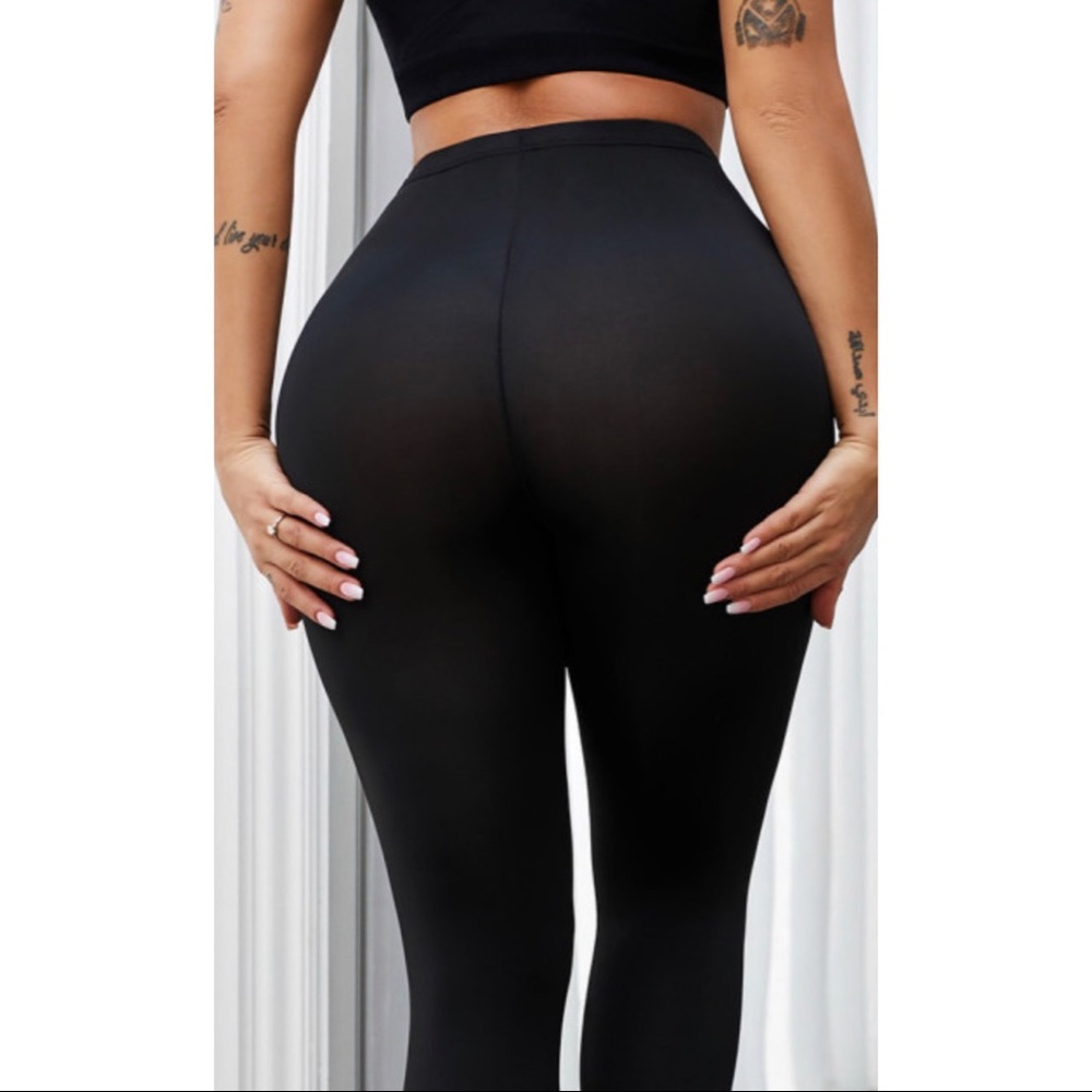 Black Hollow Out High Waist Leggings - Picture 3 of 10